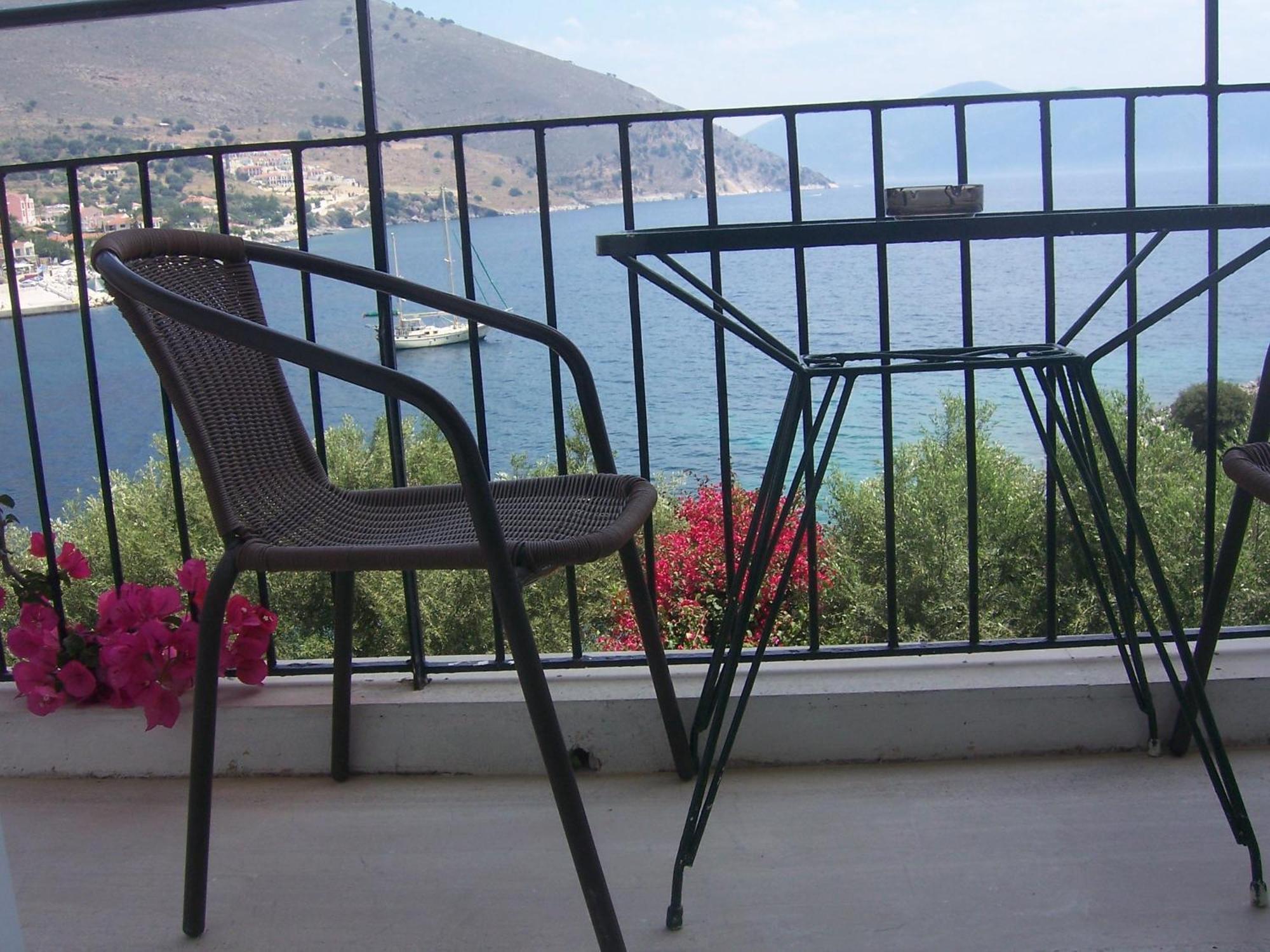 Ballas Apartments Agia Efimia Pokoj fotografie