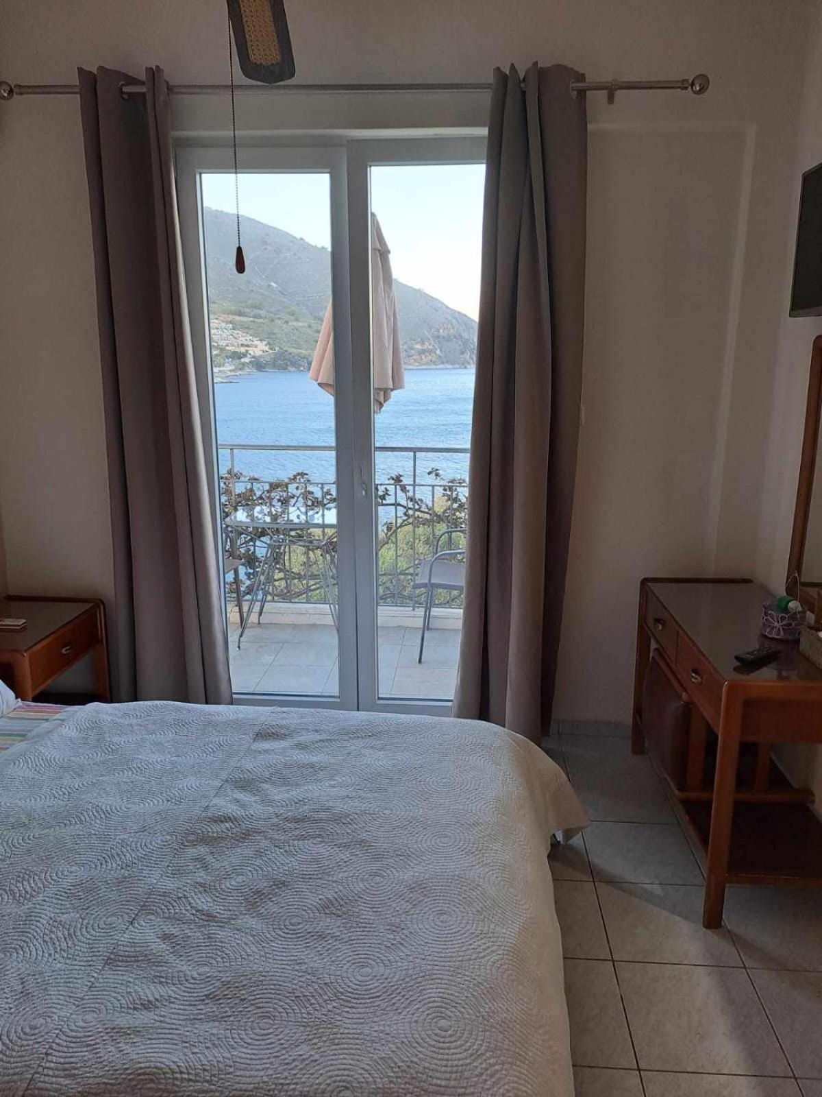 Ballas Apartments Agia Efimia Exteriér fotografie
